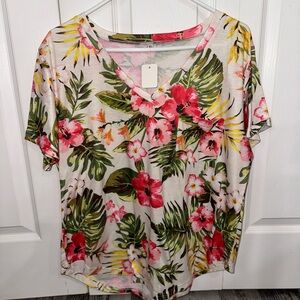 Floral tshirt